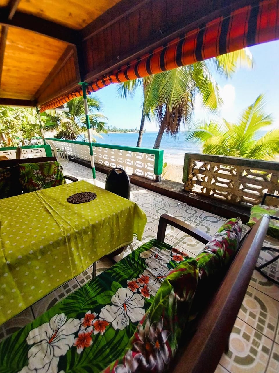 Patio, Day, Natural landscape, Dining area, Sea view