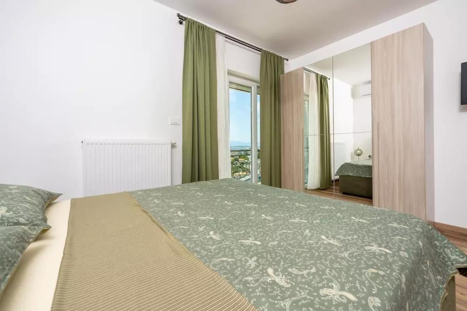 TV and multimedia, Bedroom