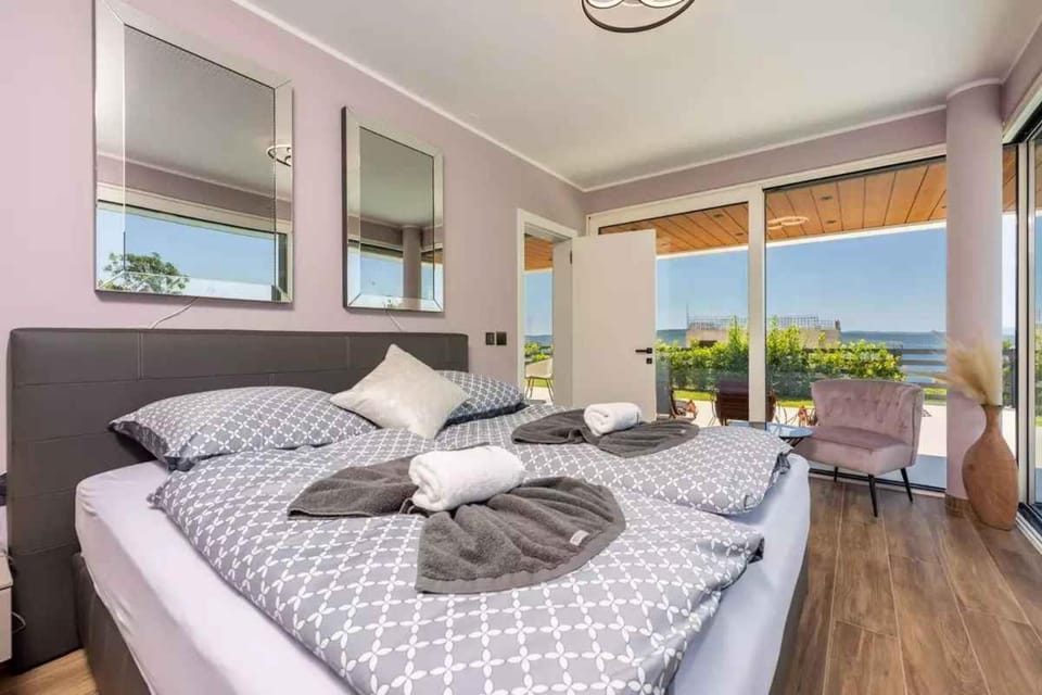 Seating area, Bedroom