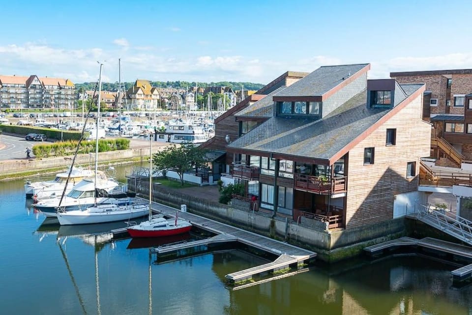 Beau studio neuf, vue Marina Apartment in Deauville