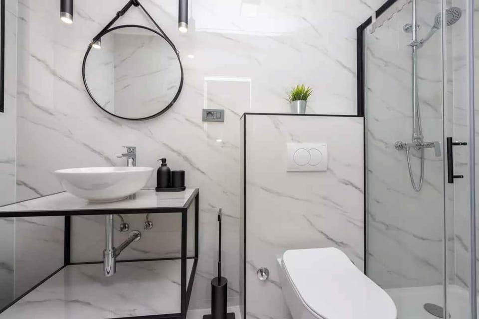 Shower, Bathroom
