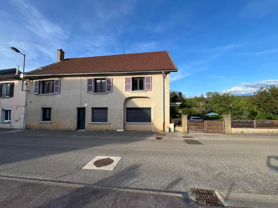 Property building, Street view