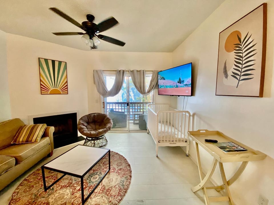 Suite Life Wilmington - Spacious, Pet-Friendly 1BR with Pool, Balcony, and Prime Location Apartment in Wilmington