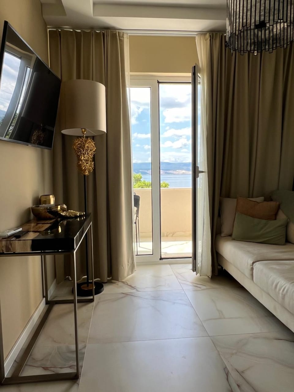 LIZA I Sea View Apartment in Split-Dalmatia County