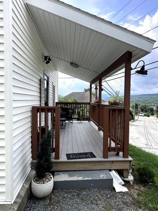 View (from property/room), Balcony/Terrace, Mountain view