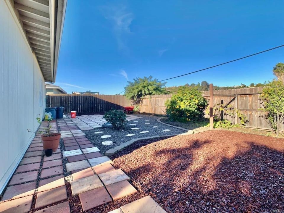 Entire Private Home with 3 Bedrooms 2 Bathrooms, Ranch-Style with Backyard, Crib, King Bed, and Free Parking, Available Now House in San Diego