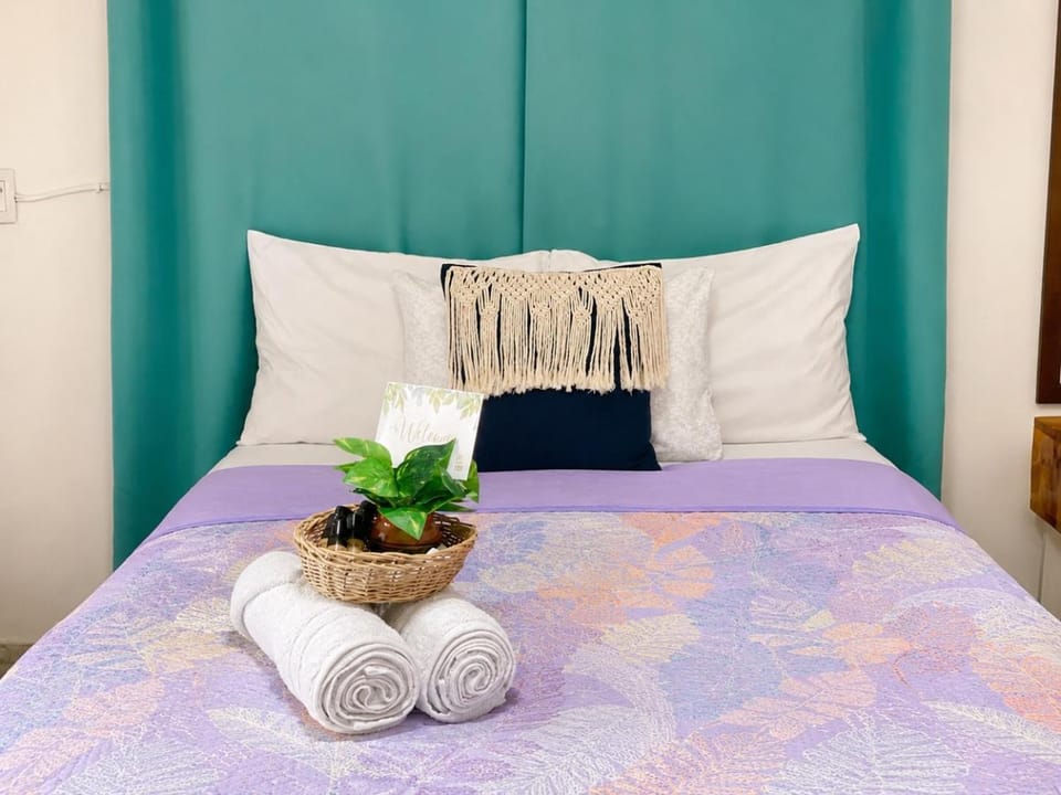 Bedroom, towels