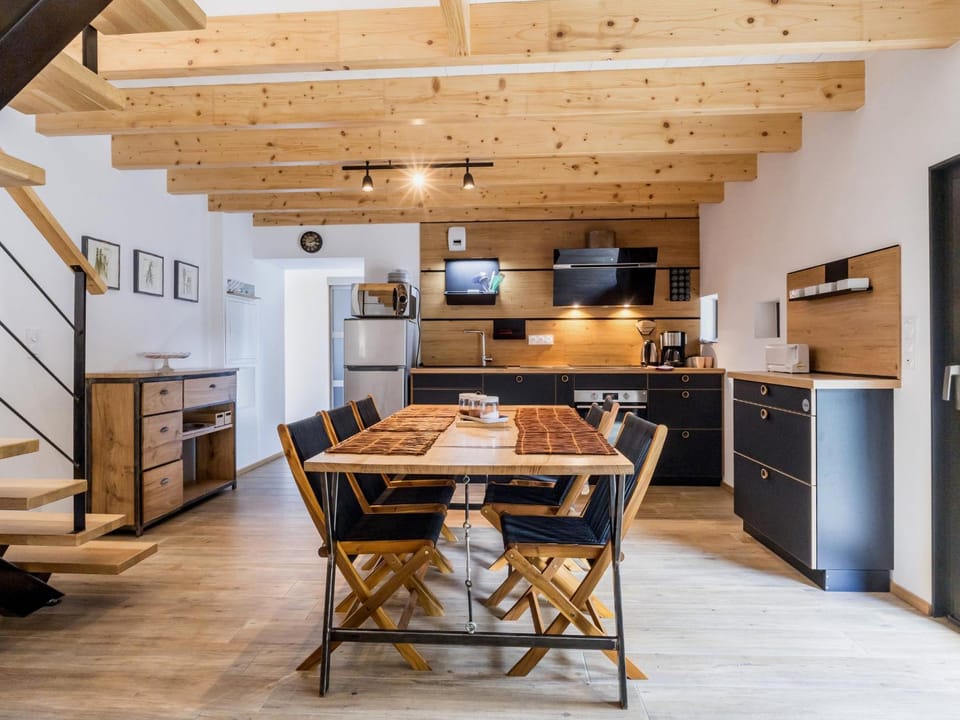 Ancienne étable rénovée avec cour privative, proche de Nantes et St Nazaire, idéale familles et pro - FR-1-306-1281 House in Pays de la Loire