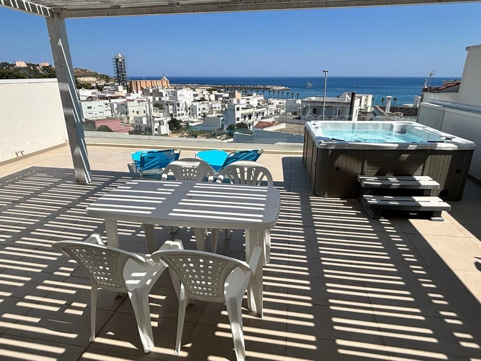 Balcony/Terrace, Sea view, sunbed