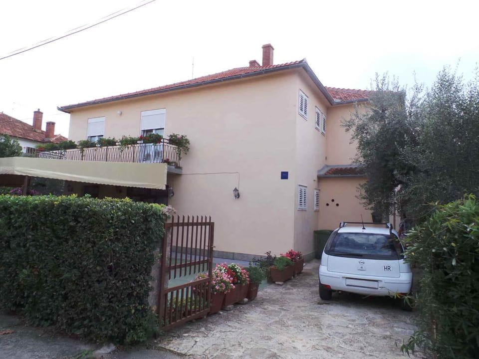 Property building, Summer