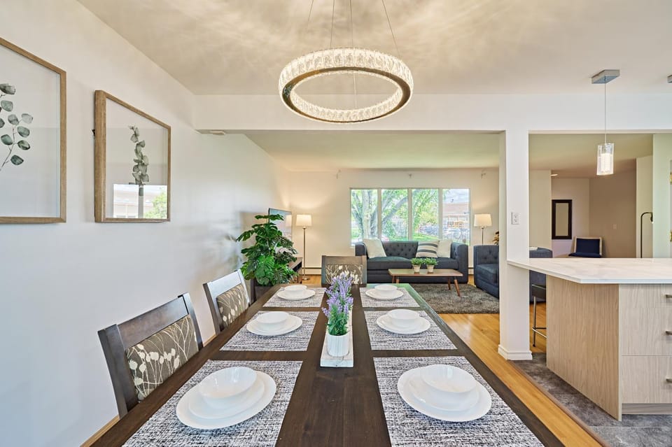Living room, Seating area, Dining area