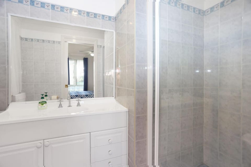 Villa Delfini Pet Friendly House in Hawks Nest