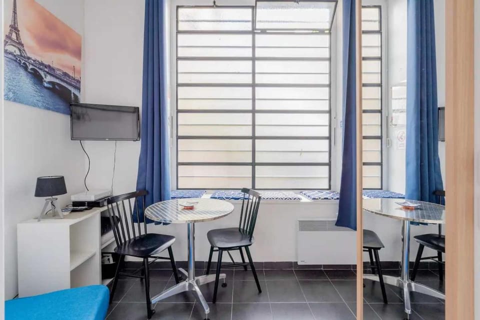 TV and multimedia, Dining area