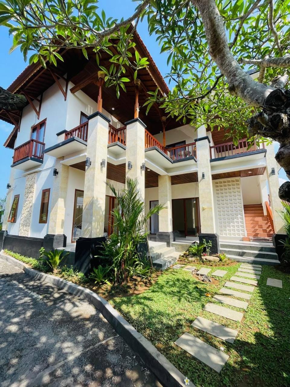 Property building, Garden view