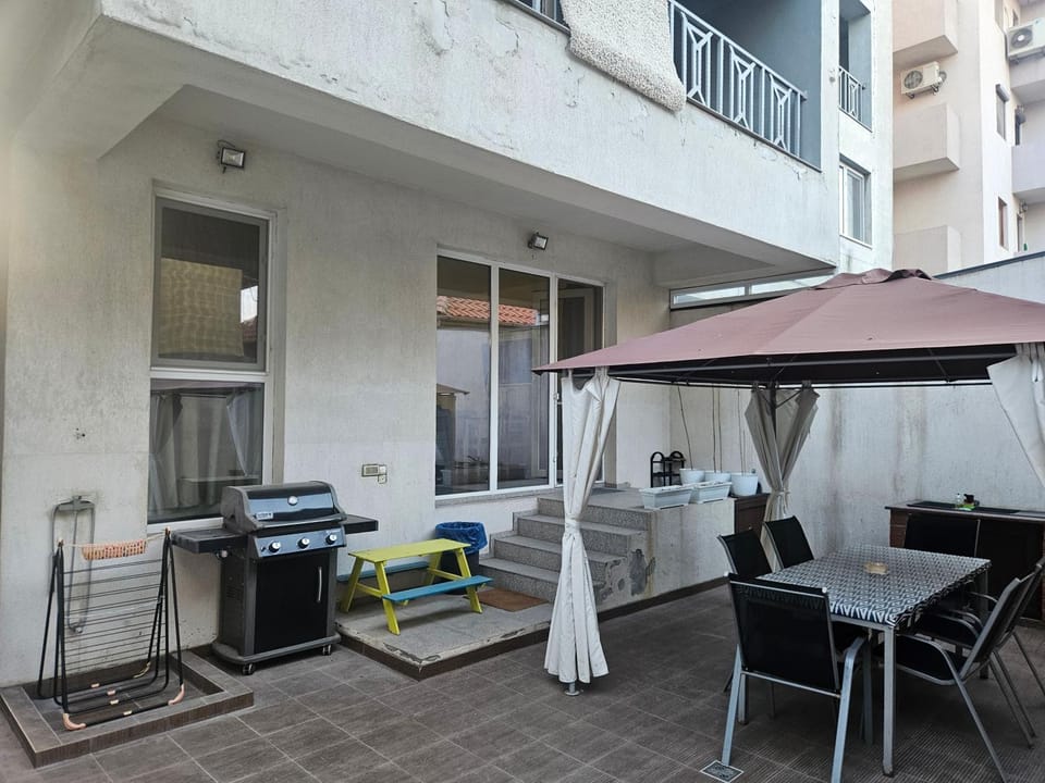Casa Râsului Apartment in Constanța County