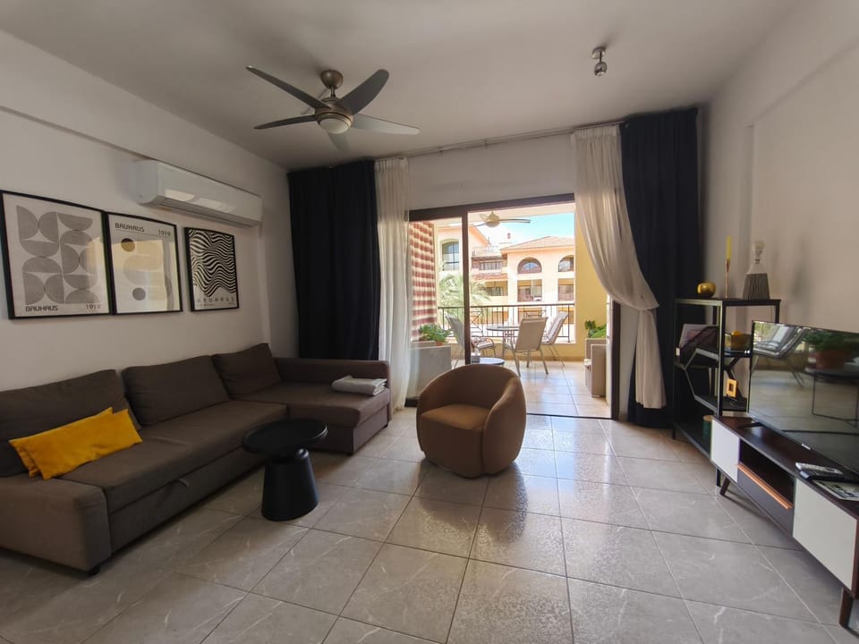 Queens gardens Apartment in Paphos