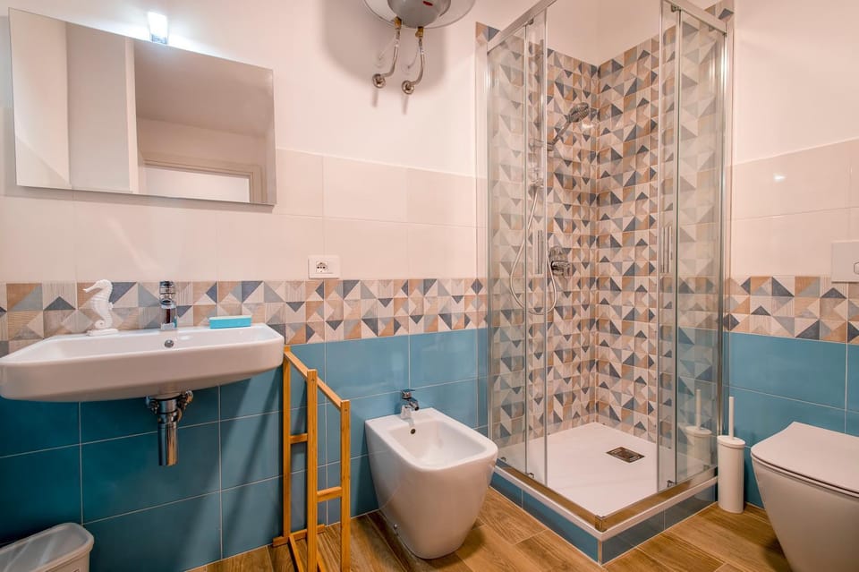 Shower, Bathroom, bidet