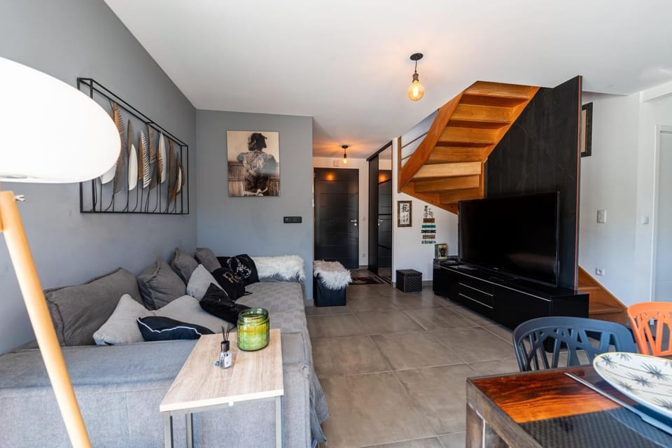 Property building, Living room