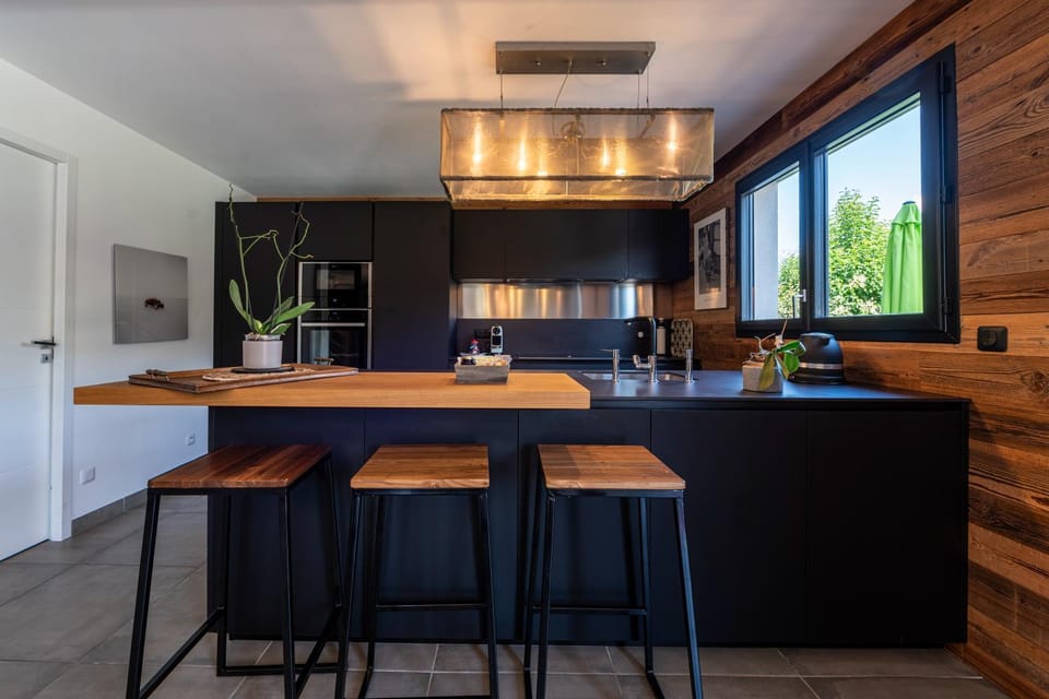 Kitchen or kitchenette, Living room