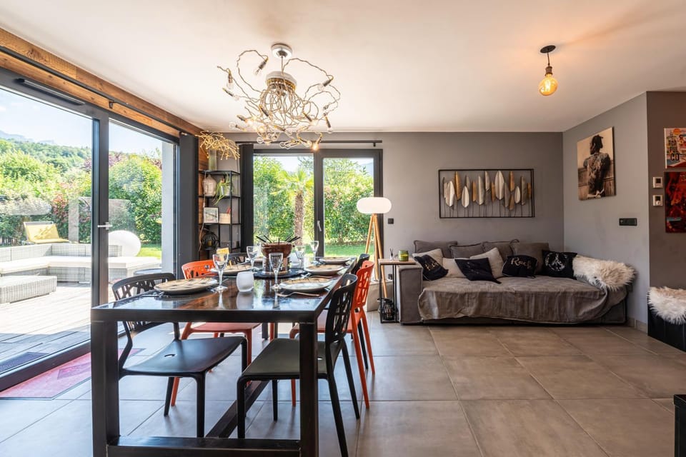 Property building, Living room
