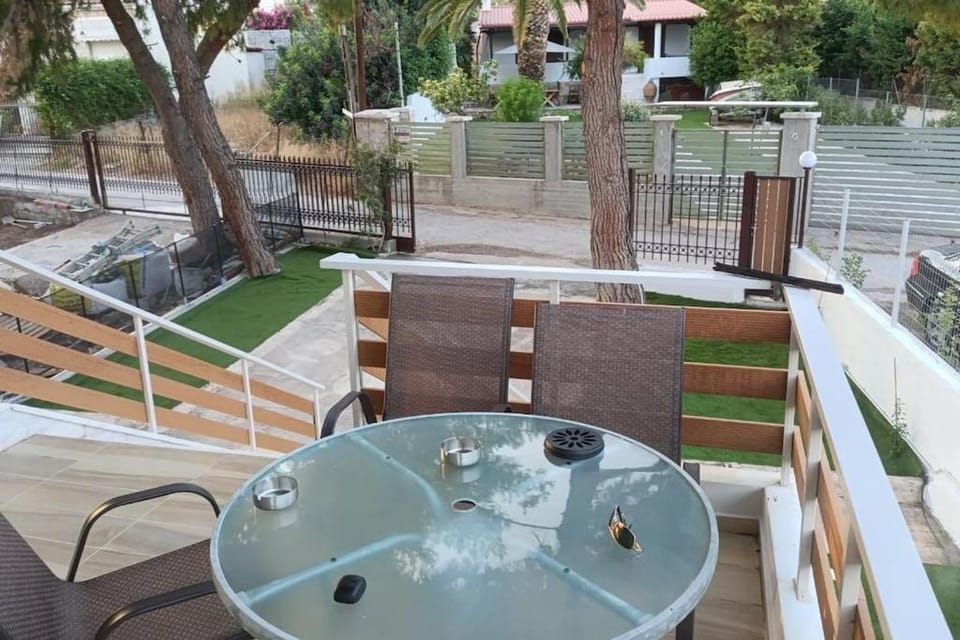 House with a pool, 2' from the beach House in Decentralized Administration of Attica
