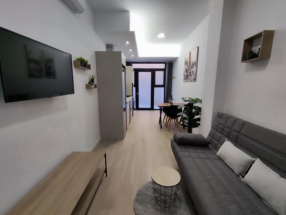 TV and multimedia, Living room, Seating area