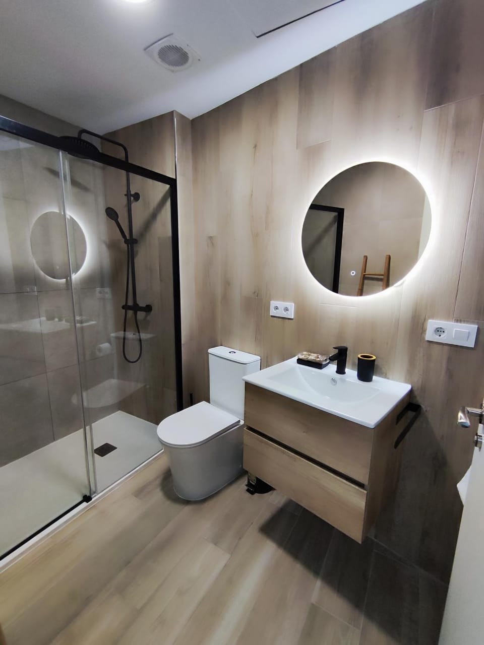 Shower, Toilet, Bathroom