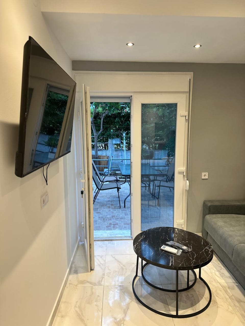 TV and multimedia, Living room, Seating area