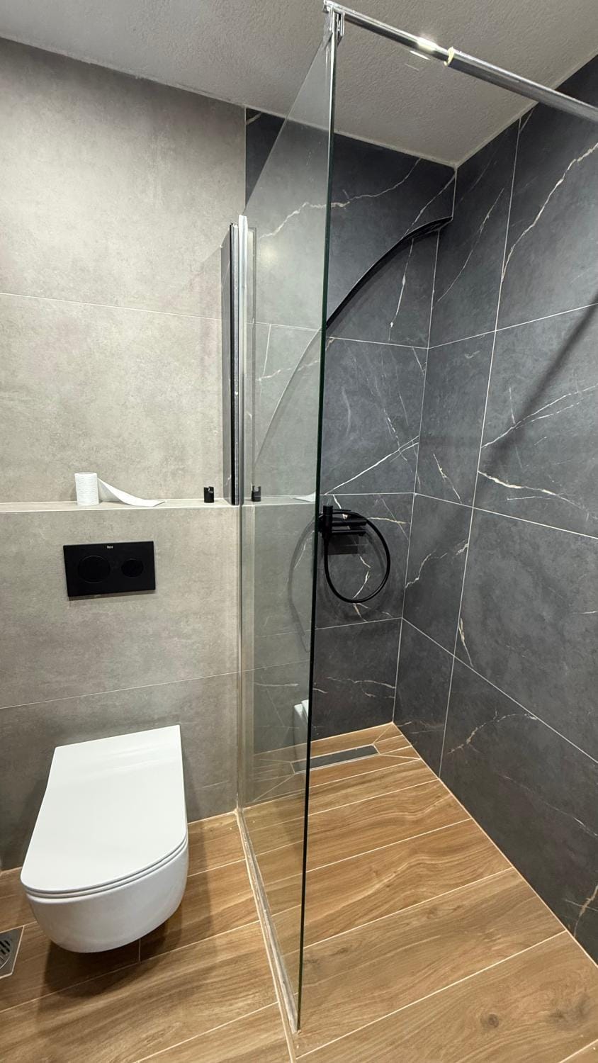 Shower, Toilet, Bathroom