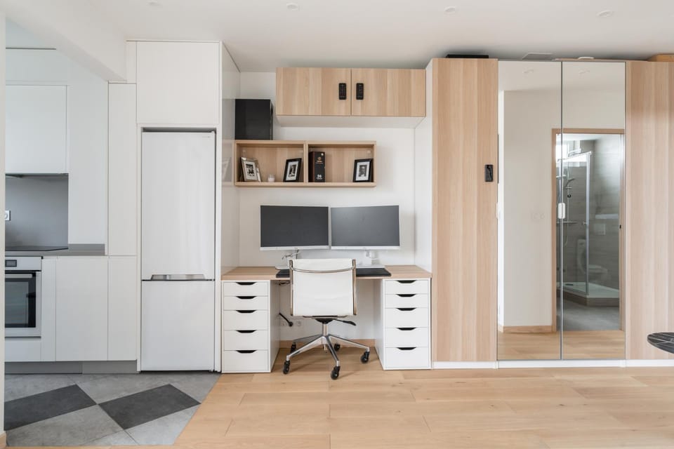 TV and multimedia, Kitchen or kitchenette, minibar, oven, pet friendly, stove