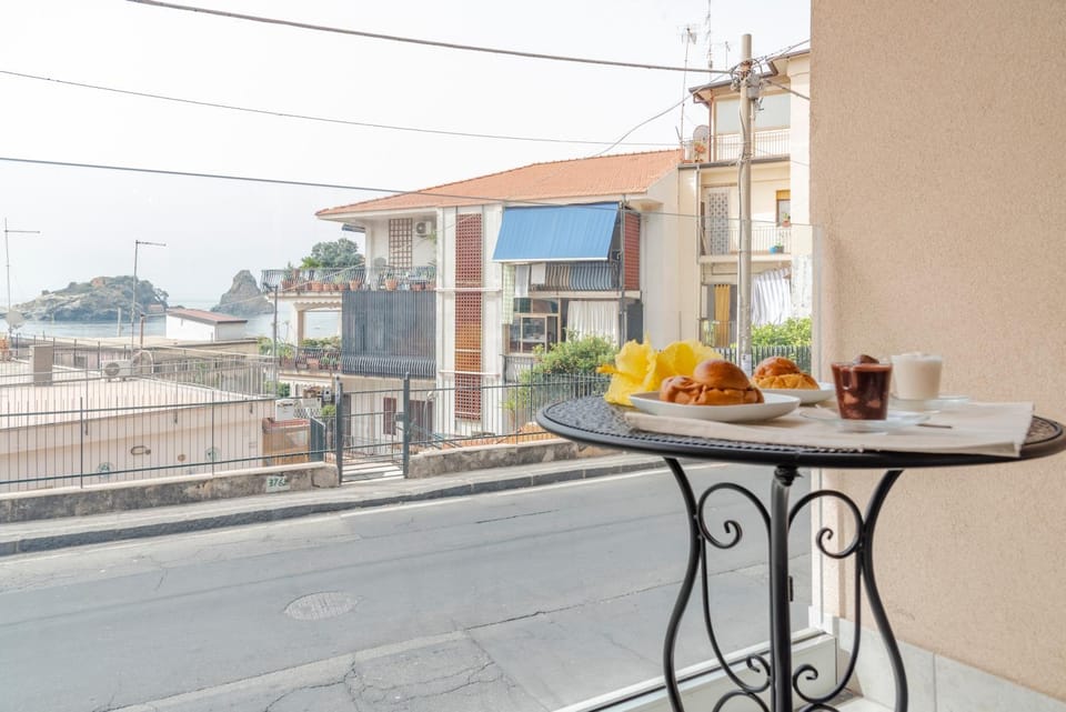 La Finestra di Verga Apartment in Sicily