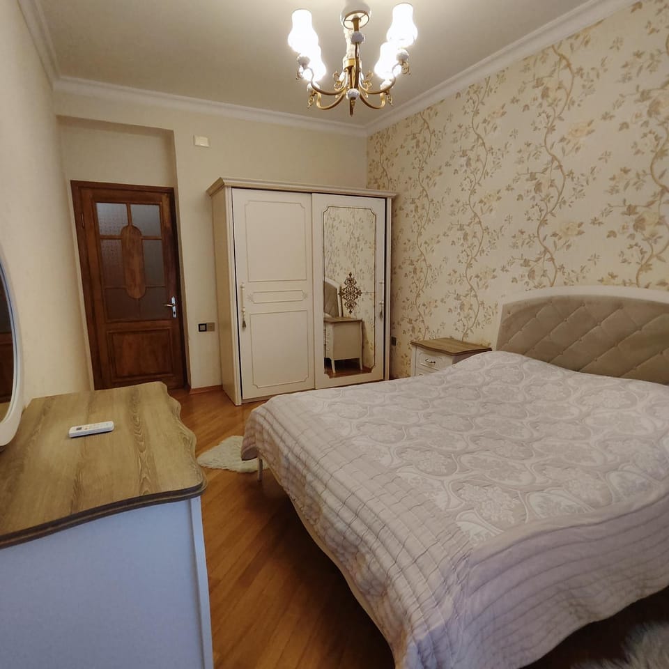 Bed, Photo of the whole room, Bedroom, wardrobe