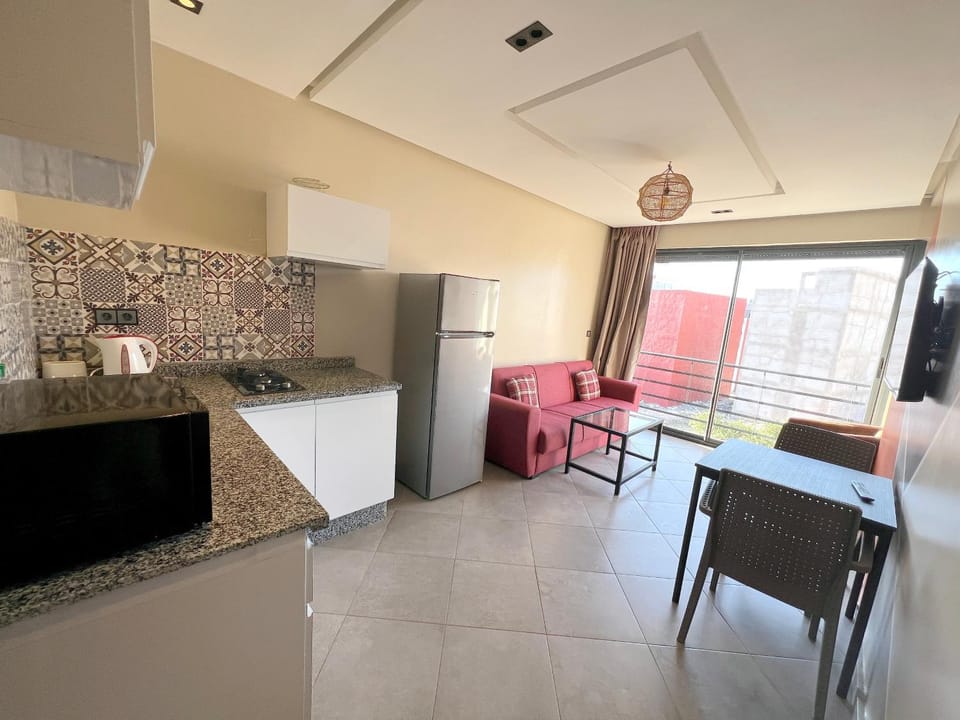Kitchen or kitchenette, Living room, Dining area