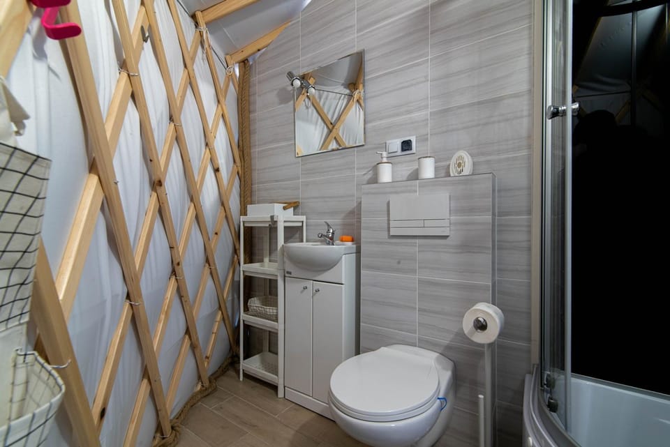 Jurty Mongolskie Susiec Luxury tent in Lviv Oblast