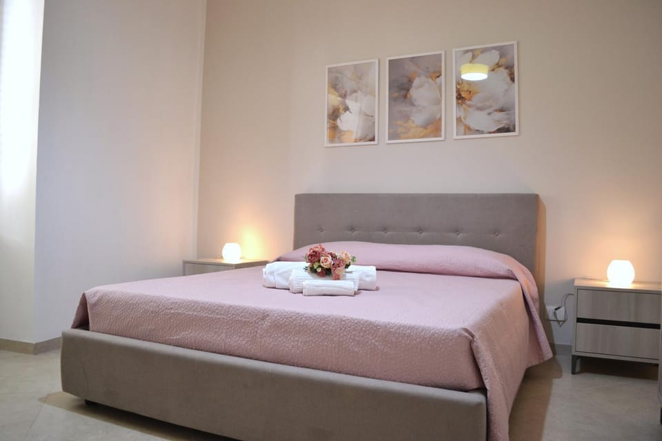 Bed, Photo of the whole room, Bedroom, heating, internet, towels, air conditioner