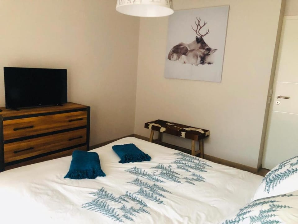 Living room, Bedroom