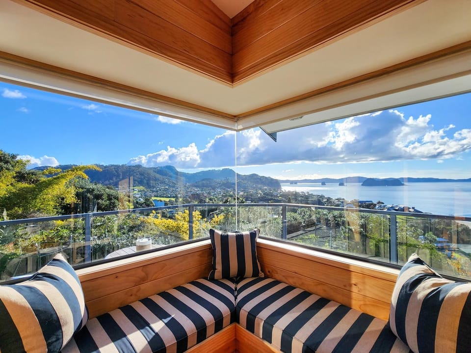View (from property/room), Seating area, Sea view