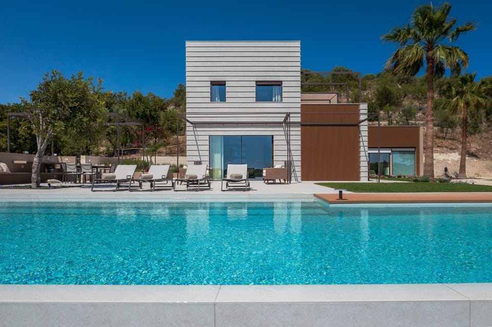 Property building, Pool view