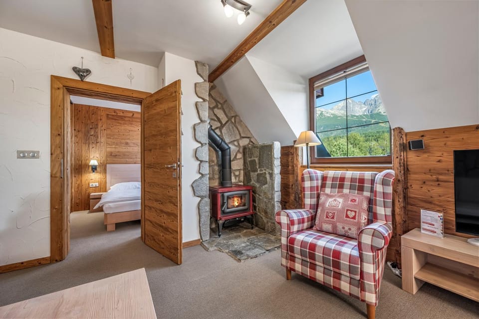 Living room, Mountain view