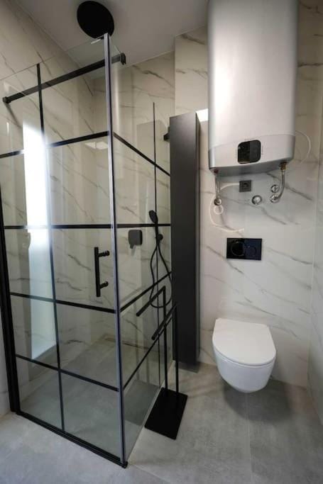 Shower, Toilet, Bathroom