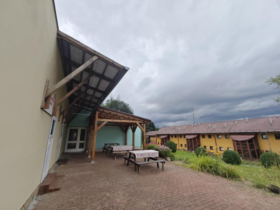 Property building, Seating area