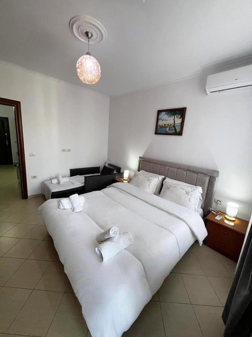 Bed, Photo of the whole room, Bedroom, towels, air conditioner