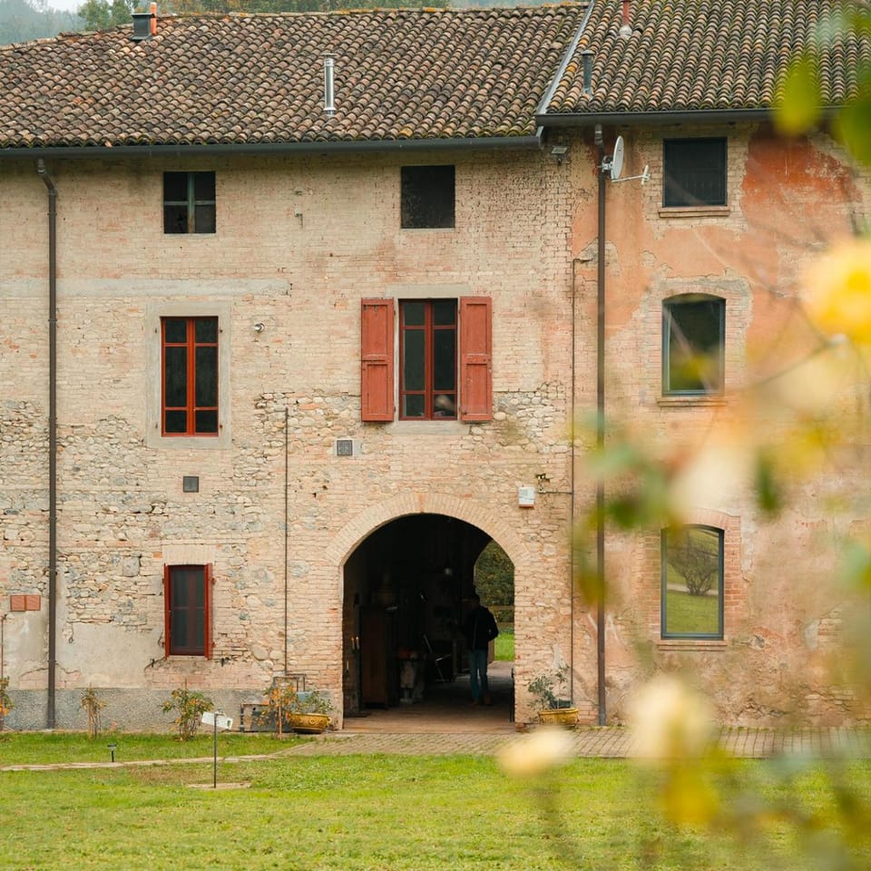 Property building, Day, Landmark view