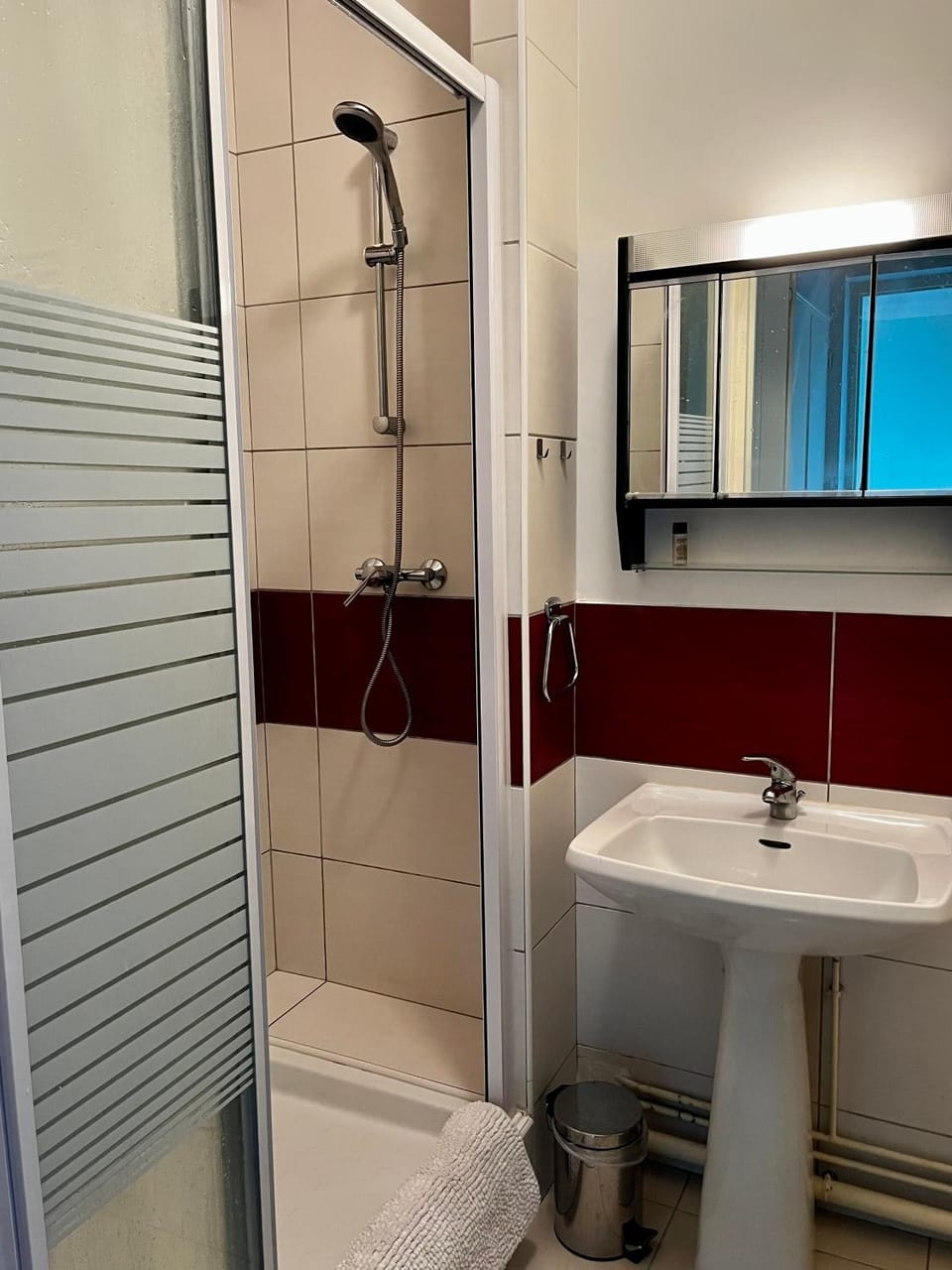 Shower, Toilet, Bathroom