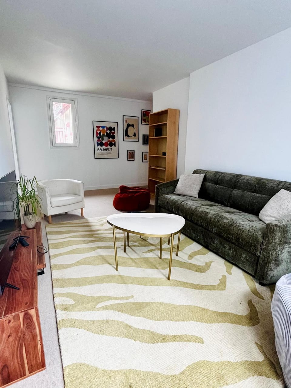 Living room, Seating area