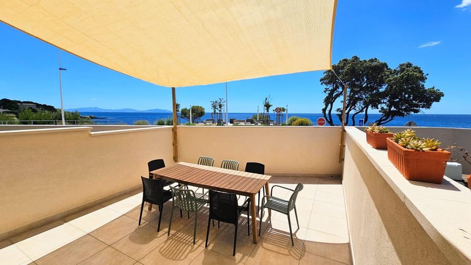 Villa vue mer incroyable ! Face aux calanques Villa in Sausset-les-Pins