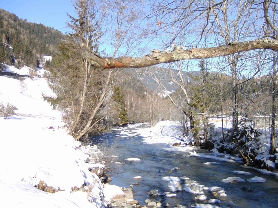 Nearby landmark, Winter
