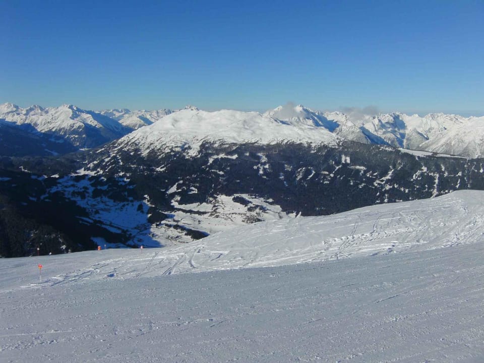 Nearby landmark, Winter, Skiing
