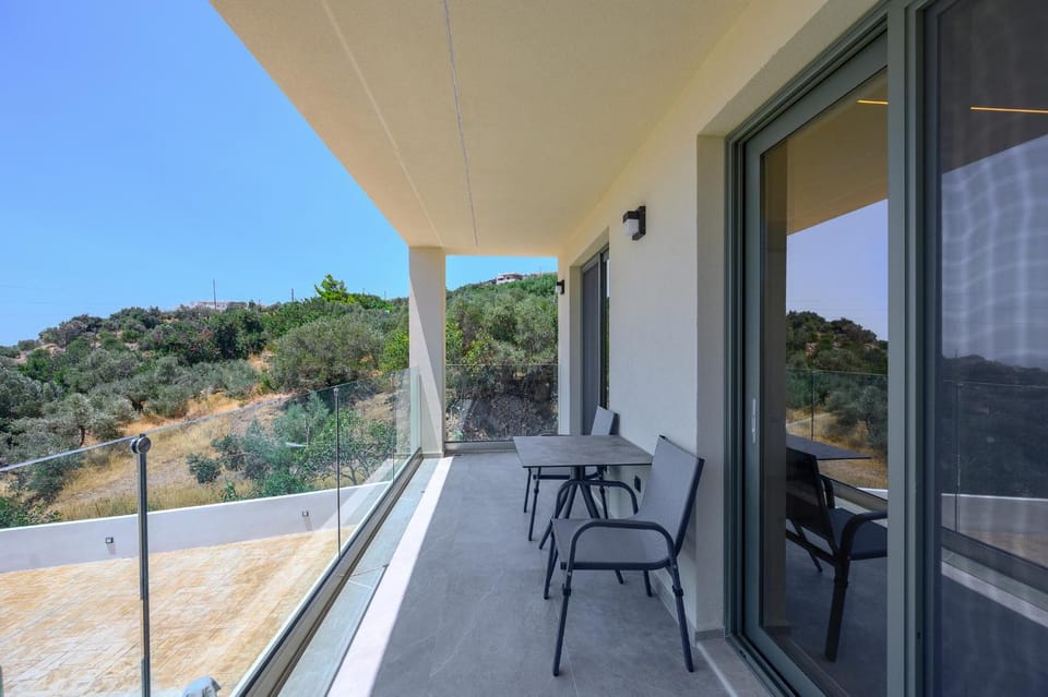 Day, View (from property/room), Balcony/Terrace, Dining area