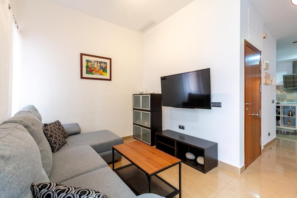 Communal lounge/ TV room, TV and multimedia, Living room